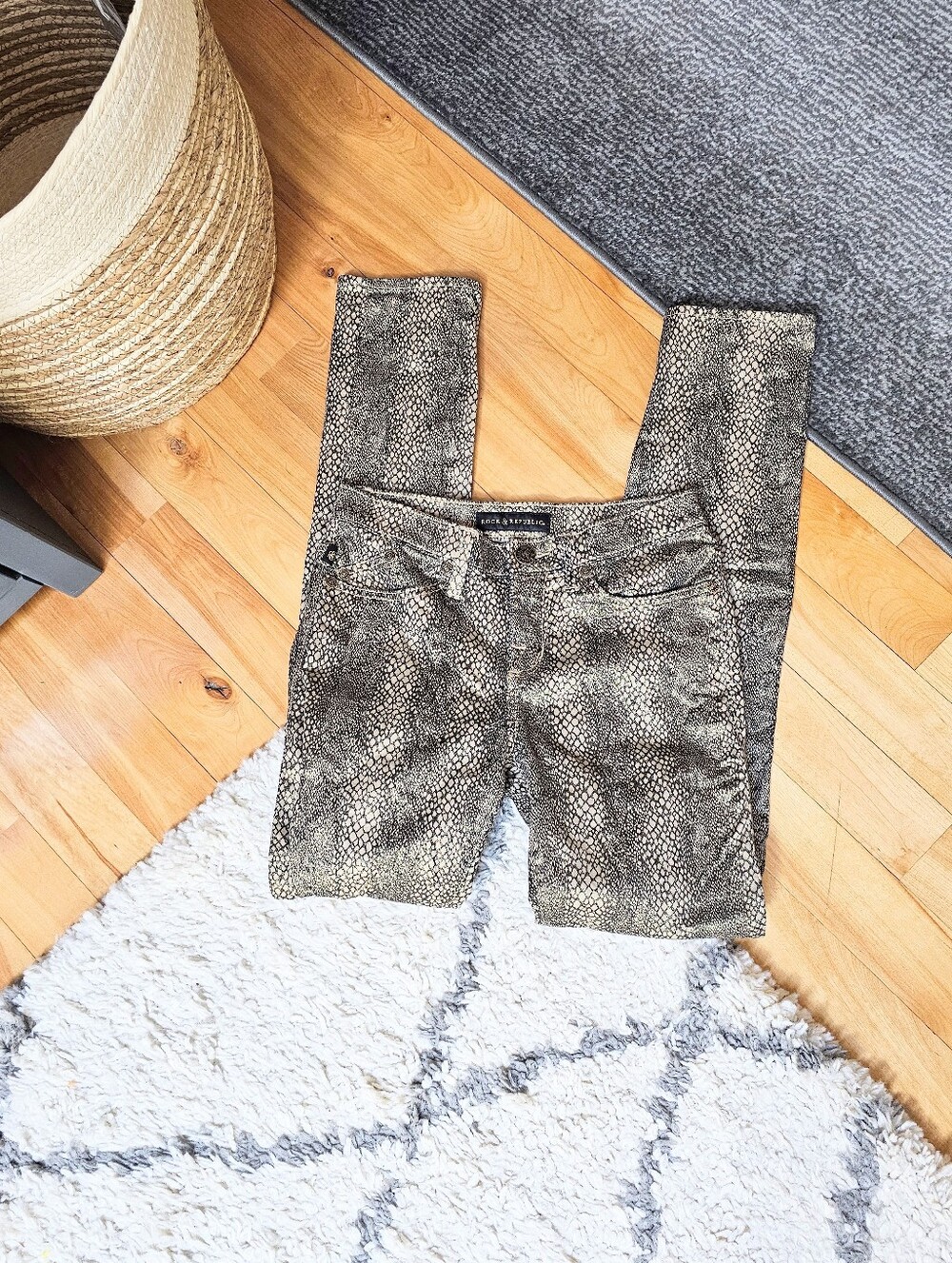 Rock & Republic Metallic Gold Snake-Print Pants